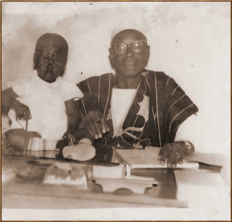 Fod&eacute; Bocar et son fils